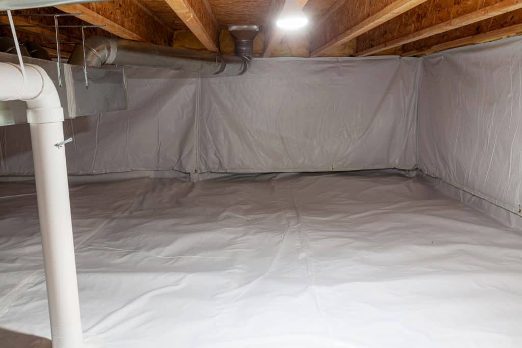 Crawl space fully encapsulated with thermoregulatory blankets and dimple board